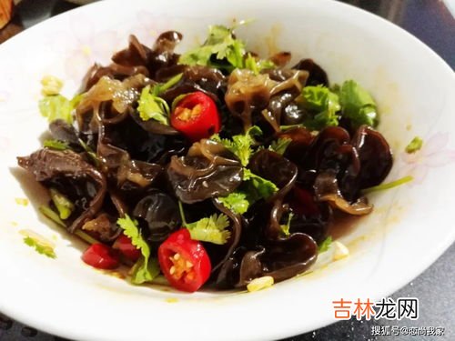 凉拌木耳可以隔夜吃吗,凉拌木耳第二天能吃吗 凉拌木耳可以存放多久