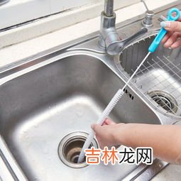 下水道取物妙招,楼房下水管道不小心掉进了塑料瓶口朝下卡住了怎样可取出来