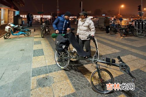 躺骑自行车 躺着骑自行车姿势,骑躺车是怎样一番体验？