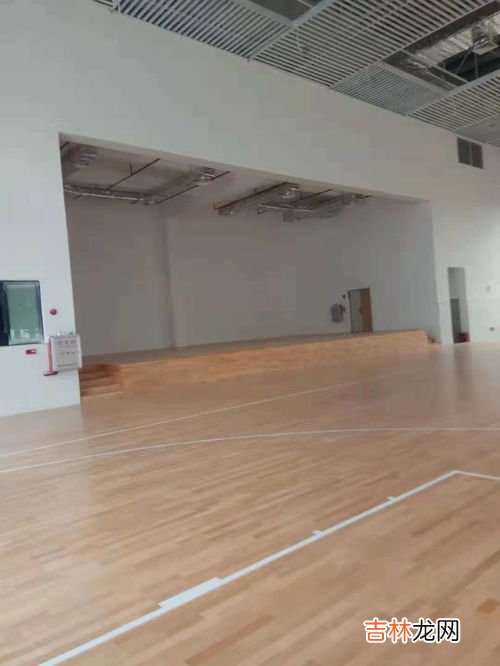 地板上的油漆用什么可以洗掉,地上有油漆,应该怎么清洗干净?