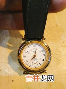 男生右手戴手表代表什么,为什么一个男生喜欢把手表戴在右手?