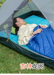 帐篷防潮垫放在帐篷里面还是下面,帐篷用的防潮垫是铺在帐篷里面还是外面？