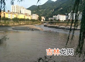 河流凹岸侵蚀凸岸堆积原因,怎么根据凹岸和凸岸判断侵蚀岸还是堆积岸？