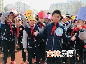 风筝为什么是对称的,为什么要把风筝做成朝对称图形呢
