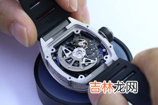 石英手表后盖怎么盖上,手表后盖翘开了。自己怎么盖上啊。急