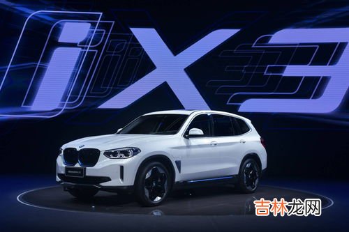 宝马320换电池方法,宝马320钥匙电池怎么换？