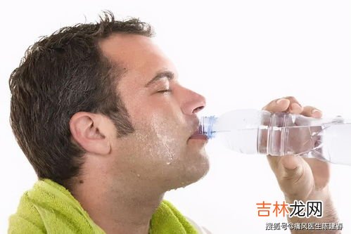不卸妆运动流汗会堵塞毛孔吗,跑步前不卸妆会导致哪些问题？