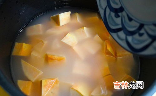 米饭煮软了怎么再煮硬,米饭蒸软了如何再变硬