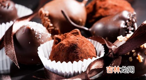 黑巧克力和白巧克力的区别,白巧克力和黑巧克力的区别是什么?