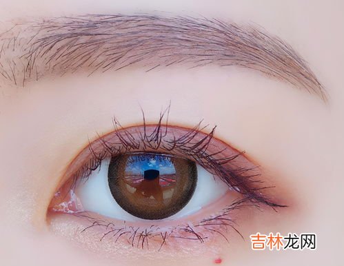 眼睛敏感怎么戴隐形眼镜,戴隐形眼镜有哪些技巧,既卫生又迅速?