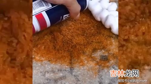 清洗假牙上的污渍妙招,如何清除假牙中的污渍