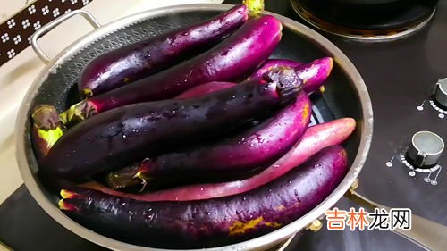 磨茹和茄子能一起吃吗,茄子，蘑菇，应季上市，菌类不能和茄子一起吃，各位注意到了吗