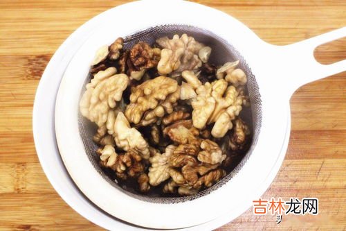 核桃苦的能吃吗,核桃发苦能吃吗