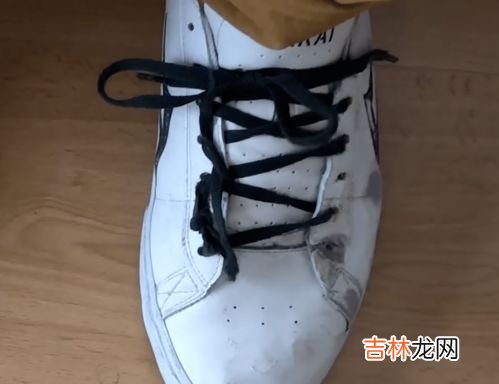 aj鞋带自然垂落步骤,Aj34鞋带怎么系呢?AJ34鞋带几种系法有哪些?