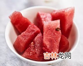 西瓜放在冷冻室后还能吃吗,冰箱冷冻的西瓜还能不能吃
