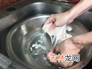 铝锅上的油垢怎么去除,如何去除铝锅垢