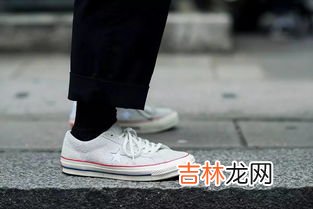 三叶草和aj哪个高端,耐克aj1和Adidas三叶草贝壳头那个穿的就一点？买那个好