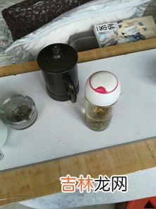 标签纸的胶水怎么去除,塑料上标签胶如何去除