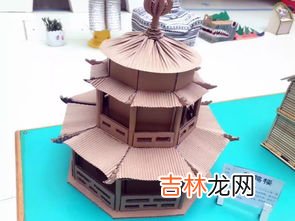 废旧纸盒生活新用法,毕业生2个月画废纸箱被美术馆收藏,废旧纸箱再利用还能做些什么?