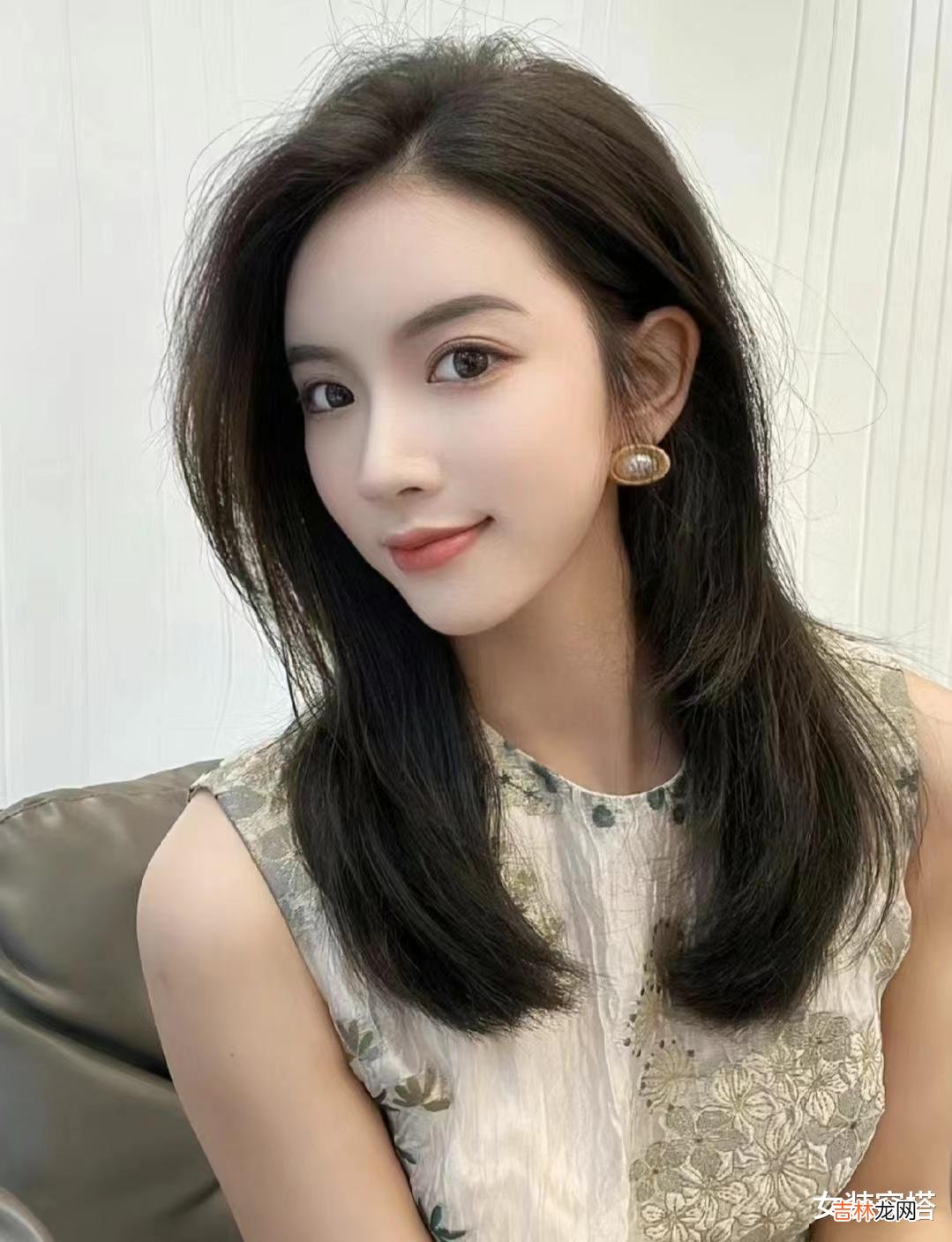 发型 今年流行一种发型叫“锁骨发”,洋气减龄显脸小,效果堪比整容