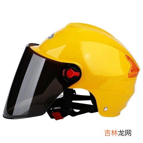 头盔镀银镜片晚上看得见吗,近视镜片镀银还看得清吗?