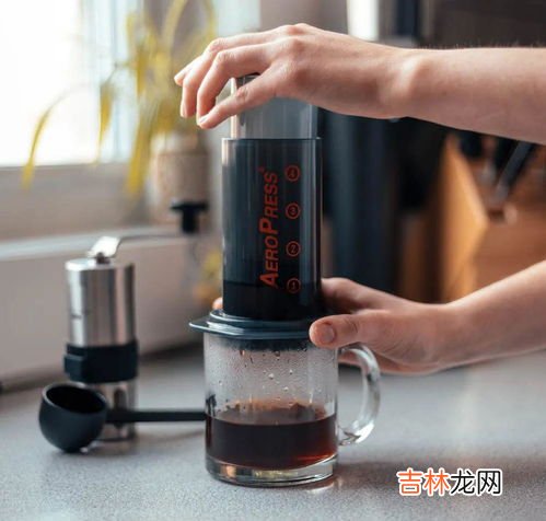 咖啡过滤纸的使用方法,过滤咖啡滤渣有哪些方法?