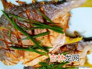 煎鱼粘锅是怎么回事,煎鱼的时候老是粘锅这是为什么呢?