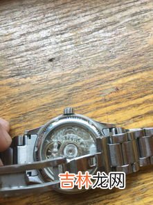 机械手表几天慢一分钟正常,带了三年的机械表一个礼拜延误了一分钟左右,正常吗