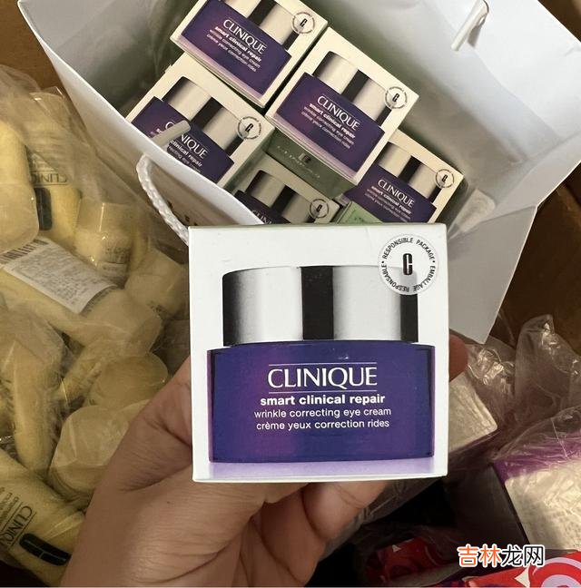 眼霜 去黑眼圈的眼霜推荐：坚持使用眼部越来越白嫩，黑眼圈也跟着消失