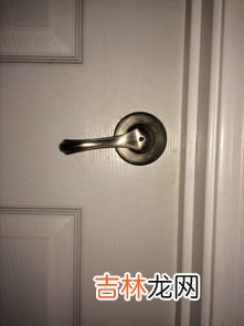 门锁钥匙拧不动是什么原因,车门锁用钥匙拧不动是什么原因?