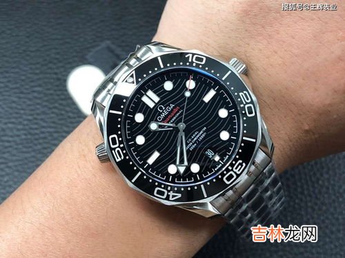 如何调节欧米茄手表时间,请问欧米茄海马300手表怎样调日期,表冠是拔出还是逆时针旋出?