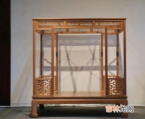哪些原因会引起家具被虫蛀,木家具里的蛀虫怎样形成的?宿舍里的吸血臭虫又从哪里来的?本来都没有虫的,莫非是空气中的细菌组合成…