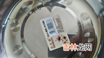 挂钩胶怎么去除,那种背面是双面胶的挂钩贴到了柜子上用什么办法才好取下来啊？