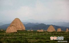 是指西夏王陵 东方金字塔在哪个城市,东方金字塔在哪个城市 位于宁夏银川市西夏区