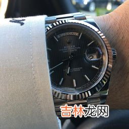 手表从星期一到星期日,手表中怎么区分星期几？