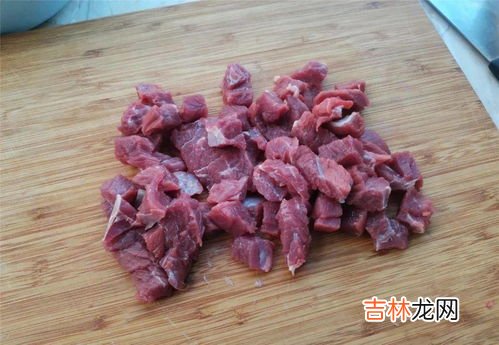 切牛肉怎么切是顺着切还是逆着切,牛肉顺着切还是逆着切 牛肉顺着切还是逆着切好