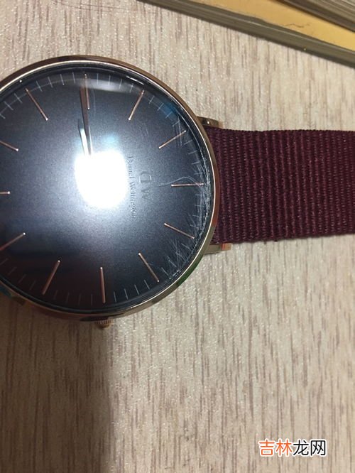 手表镜面刮花了怎么修复,手表玻璃划痕怎么修复