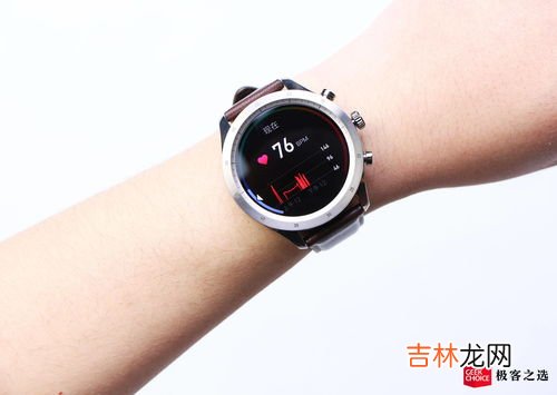 戴机械手表还是智能手表,是买一块机械表好，还是买一块智能手表好？