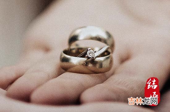 送嫁妆一般去几个人是男是女