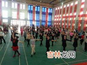 我国社会体育是由哪三大部分组成,体育体制的构成及类型是怎样的？体育过程的基本特征是什么？