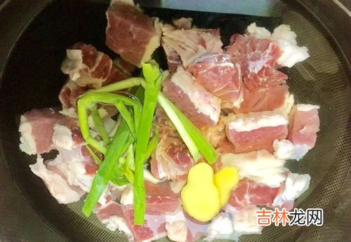 煮牛肉放什么调料,炖牛肉用什么配料？