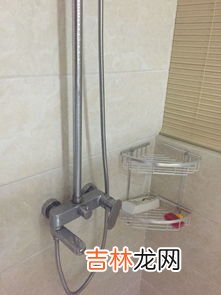 如何清洗淋浴头里边的水垢,怎么清理淋浴喷头的水垢