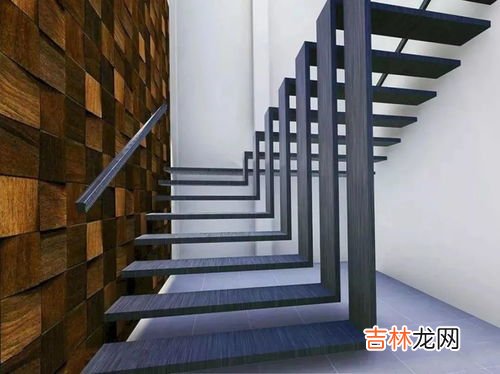 在电动直梯上尽量不要什么,电梯的安全须知