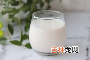 牛奶可以煮沸吗,牛奶加热可以直接煮吗?