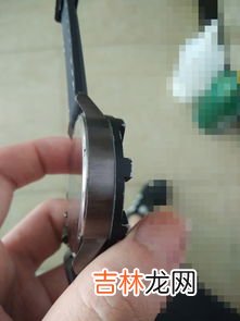 天王手表后盖打开了盖不上怎么办,手表后盖翘开了。自己怎么盖上啊。急