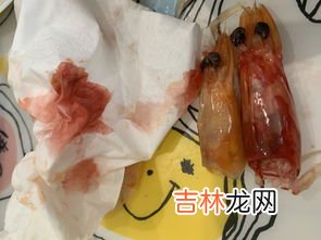 冰冻虾虾头红了是怎么回事,活虾买回来没吃完,冻冰箱里怎么变红了