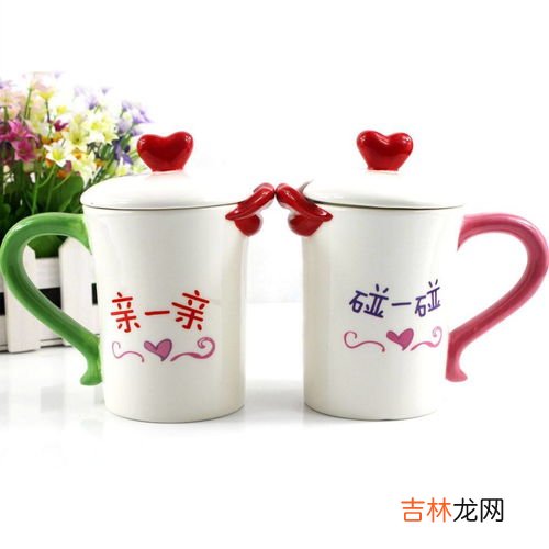 马克杯和陶瓷杯的区别,马克杯跟我们平常的陶瓷杯是一样材质的吗?