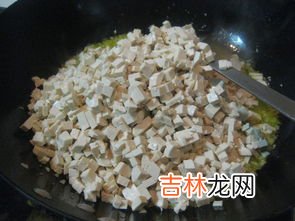 红萝卜和豆腐可以一起吃吗,鱼、豆腐、红萝卜能一起煮吗