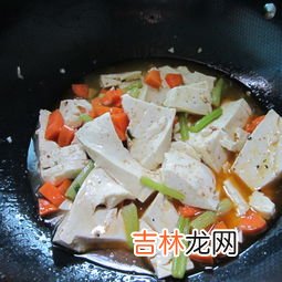 红萝卜和豆腐可以一起吃吗,鱼、豆腐、红萝卜能一起煮吗