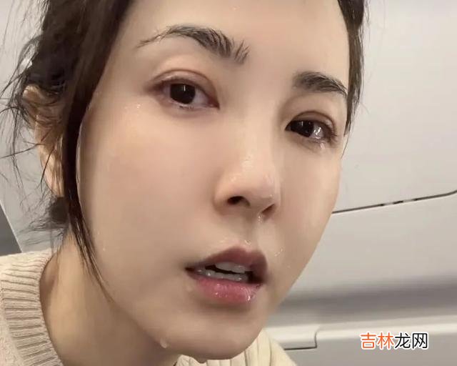 曾黎 47岁的曾黎直播卸妆,状态让20岁的女孩都羡慕了